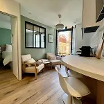 Lillehosts 1, Vieux Lille, Newly Renovated, Modern & Stylish Apartment, Perfectly Located *
