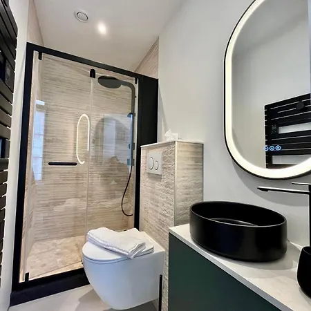 Lillehosts 1, Vieux Lille, Newly Renovated, Modern & Stylish Apartment, Perfectly Located * ליל