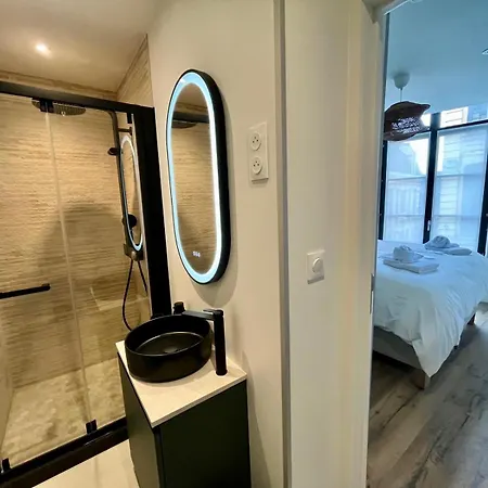 Apartamento Lillehosts 1, Vieux Lille, Newly Renovated, Modern & Stylish Apartment, Perfectly Located Lille